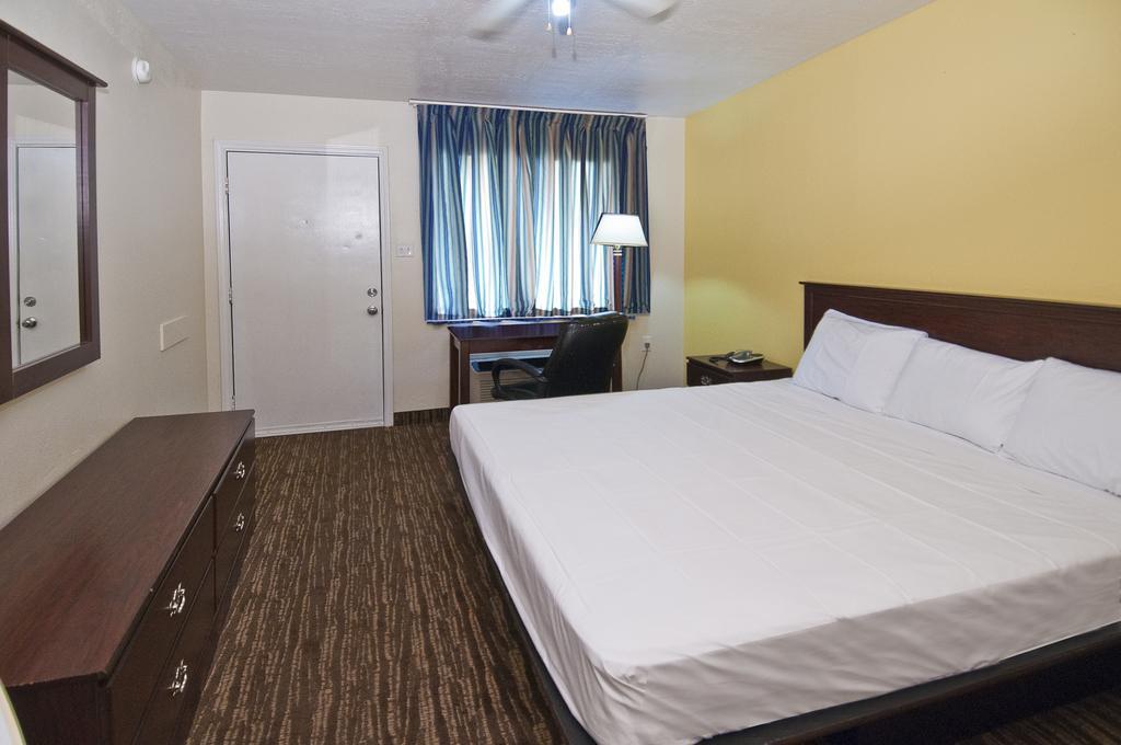 Jonathan'S Inn Groves Екстер'єр фото