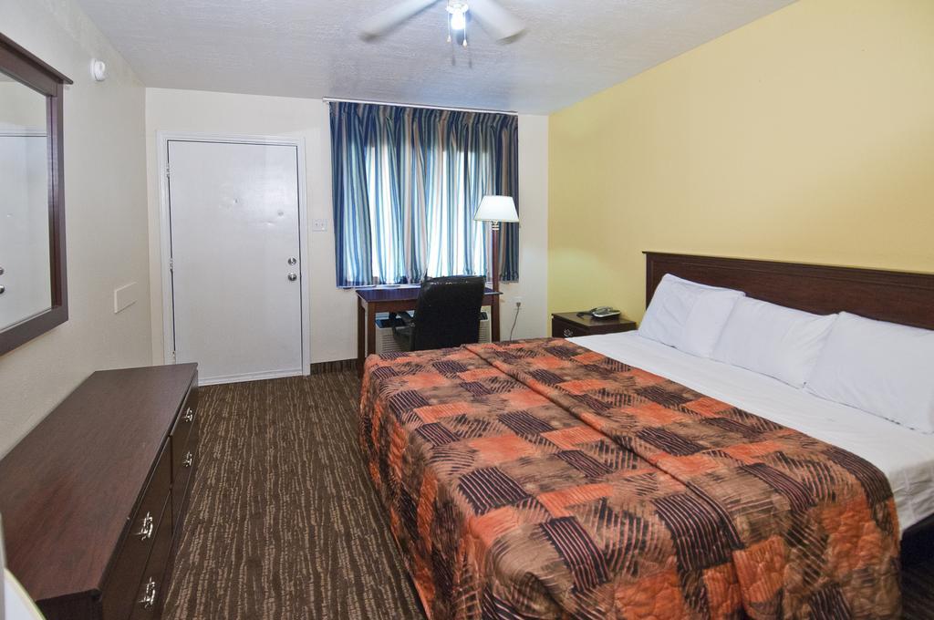 Jonathan'S Inn Groves Екстер'єр фото